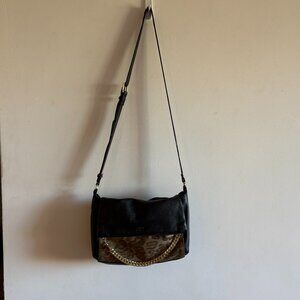 Black leoapard print crosbody bag
